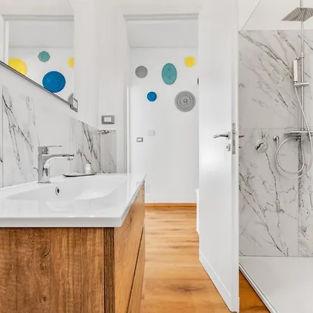 Residenza Dei Poeti - Roomy And Modern Flat Apartment Palermo