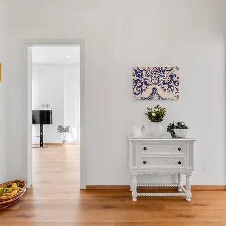 Residenza Dei Poeti - Roomy And Modern Flat Palermo