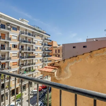 Residenza Dei Poeti - Roomy And Modern Flat Apartment